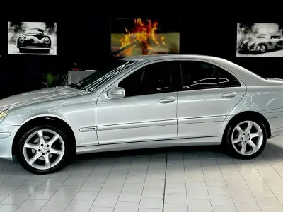 Gebraucht Mercedes C180 Sport Edition 143 PS (105 kW) 2006 Silber Limousine