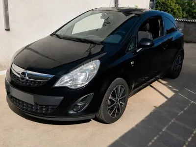 Gebraucht Opel Corsa Innovation 87 PS (63 kW) 2012 Schwarz Kleinwagen