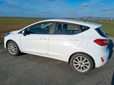 Gebraucht Ford Fiesta Titanium 85 PS (62 kW) 2017 Weiß Limousine