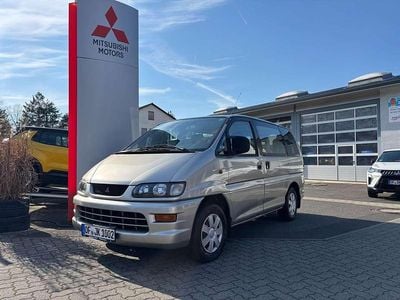 Gebraucht Mitsubishi Space Gear 113 PS (83 kW) 1999 Silber Van / Kleinbus