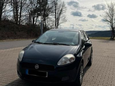 Gebraucht Fiat Punto 69 PS (50 kW) 2011 Blau Kleinwagen
