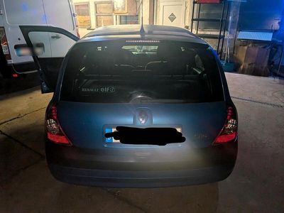 Gebraucht Renault Clio II 75 PS (55 kW) 2001 Blau Kleinwagen