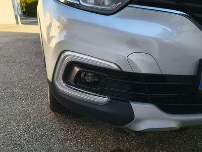 Second-hand Renault Captur Collection 150 CP (110 kW) 2019 Gri SUV