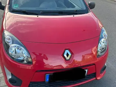Używany Renault Twingo Dynamique 75 KM (55 kW) 2011 Czerwony Hatchback