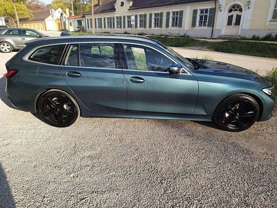 Second-hand BMW 330e Sport Line 184 CP (135 kW) 2020 Albastru Break