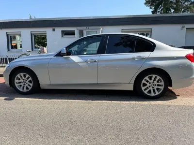 Gebraucht BMW 320 184 PS (135 kW) 2013 Silber Limousine