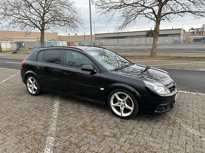 Gebraucht Opel Signum 150 PS (110 kW) 2006 Schwarz Kleinwagen