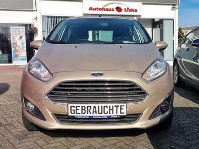 Gebraucht Ford Fiesta 82 PS (60 kW) 2015 Beige Limousine