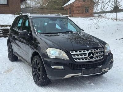 Schwarz Gebraucht 2010 Mercedes ML300 SUV | 8.499 € (Superpreis)