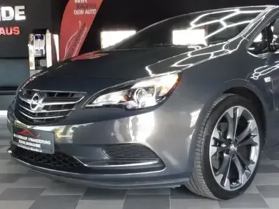 Usata Opel Cascada Edition 140 CV (102 kW) 2016 Grigio Cabrio