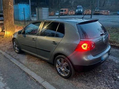 Gebraucht VW Golf V 101 PS (74 kW) 2005 Grau Kleinwagen