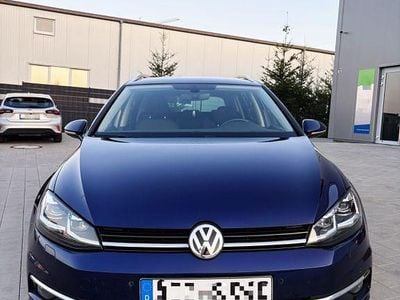 Gebraucht VW Golf VII Highline 150 PS (110 kW) 2020 Blau Kombi