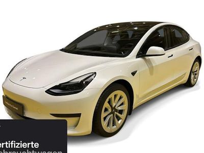 Weiß Gebraucht 2022 Tesla Model 3 Standard Range Limousine | 28.100 € (Fairer Preis)