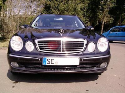 Gebraucht Mercedes E320 Avantgarde 277 PS (203 kW) 2004 Schwarz metallic Kombi