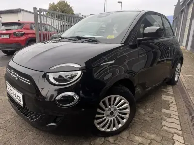 Gebraucht Fiat 500e 86 kW (118 PS) 2023 Schwarz Limousine