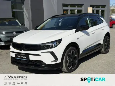 Gebraucht Opel Grandland X GS Line 224 PS (164 kW) 2022 Jade weiss/arktis weiss SUV
