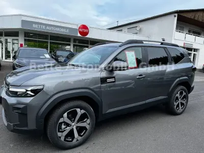Neu Dacia Bigster Journey 140 PS (102 kW) 2026 Grau SUV