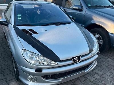 Usata Peugeot 206 CC 109 CV (80 kW) 2006 Argento Cabrio