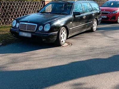 Gebraucht Mercedes 240 Avantgarde 1999 Schwarz Kombi