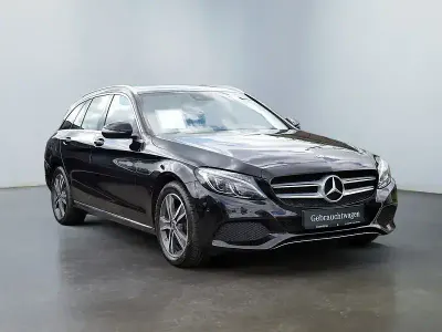 Gebraucht Mercedes C180 Avantgarde 156 PS (114 kW) 2017 Schwarzlack obsidianschwarz (metallic) Kombi