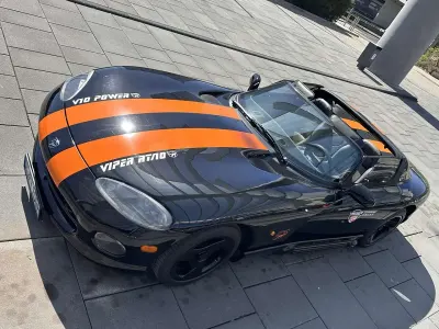 Używany Dodge Viper 405 KM (297 kW) 1994 Czarny Kabriolet