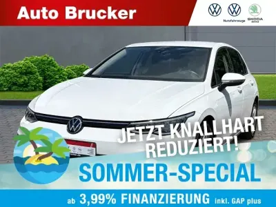 Gebraucht VW Golf VIII Life 131 PS (96 kW) 2022 Weiss Limousine