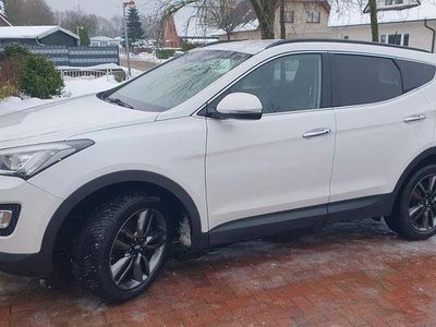 Weiß Gebraucht 2015 Hyundai Santa Fe Premium SUV | 16.500 € (Etwas zu teuer)