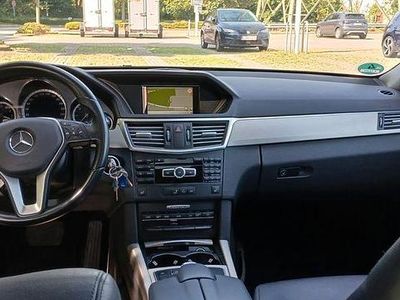 Mercedes E220