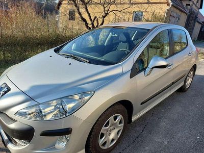 Silber Gebraucht 2008 Peugeot 308 Tendance Limousine | 1.750 € (Fairer Preis)