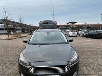 Usata Ford Focus 150 CV (110 kW) 2017 Grigio Station wagon