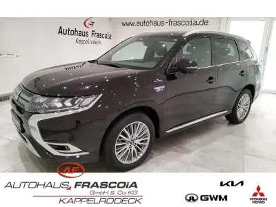 Gebraucht Mitsubishi Outlander P-HEV Plus 224 PS (164 kW) 2021 Schwarz SUV