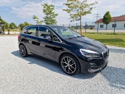 Gebraucht BMW 218 Active Tourer Sport Line 140 PS (102 kW) 2018 Schwarz Van / Kleinbus