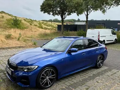 Gebraucht BMW 330 M Sport 258 PS (189 kW) 2019 Blau Limousine