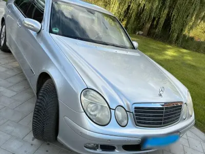 Gebraucht Mercedes E200 122 PS (89 kW) 2005 Limousine