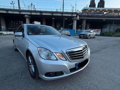 Usata Mercedes E350 292 CV (214 kW) 2009 Argento Berlina