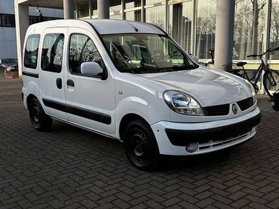 Weiß Gebraucht 2006 Renault Kangoo Campus Van / Kleinbus | 5.000 € (Etwas zu teuer)