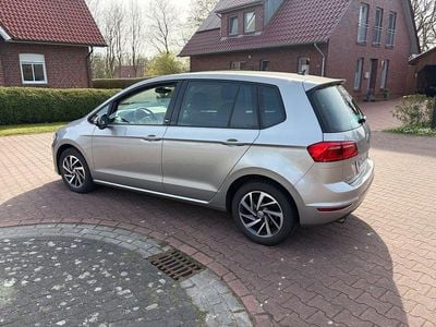 Gebraucht VW Golf Sportsvan Comfortline 110 PS (80 kW) 2017 Silber Van / Kleinbus