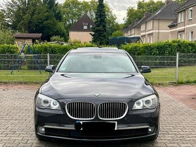 BMW 730