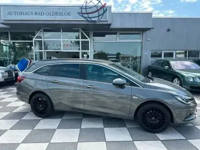 Gebraucht Opel Astra Edition 150 PS (110 kW) 2018 Grau Kombi