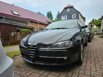 Gebraucht Alfa Romeo 147 Distinctive 105 PS (77 kW) 2006 Schwarz Kleinwagen
