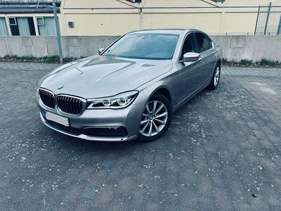 Gebraucht BMW 730 265 PS (194 kW) 2016 Limousine