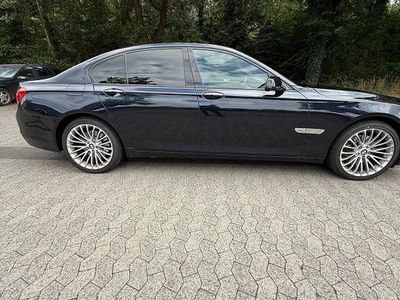 BMW 740