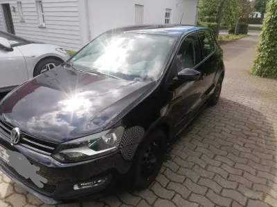 Gebraucht VW Polo 90 PS (66 kW) 2014 Schwarz Limousine