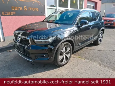 Gebraucht Volvo XC40 Momentum 163 PS (119 kW) 2022 Schwarz SUV
