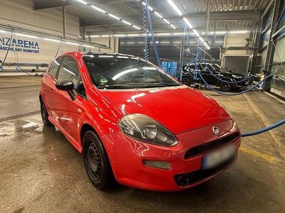 Rot Gebraucht 2014 Fiat Punto Kleinwagen | 3.900 € (Fairer Preis)