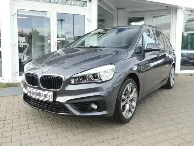 Gebraucht BMW 220 Sport Line 190 PS (139 kW) 2016 Grau Van / Kleinbus