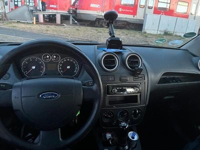 Usata Ford Fiesta 60 CV (44 kW) 2007 Nero Utilitaria