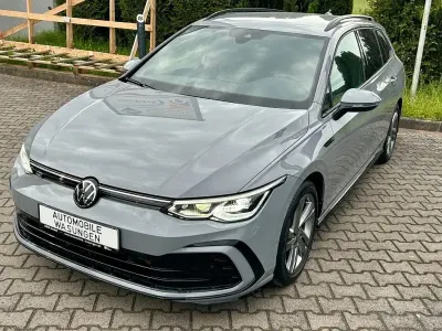Gebraucht VW Golf VIII R-line 150 PS (110 kW) 2024 Grau Kombi