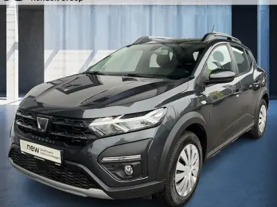 Usata Dacia Sandero Comfort 91 CV (66 kW) 2022 Grigio Berlina