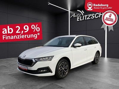 Moonweiss metallic met. Gebraucht 2024 Skoda Octavia Ambition Kombi | 26.890 € (Superpreis)